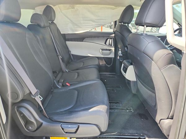 2024 KIA CARNIVAL
