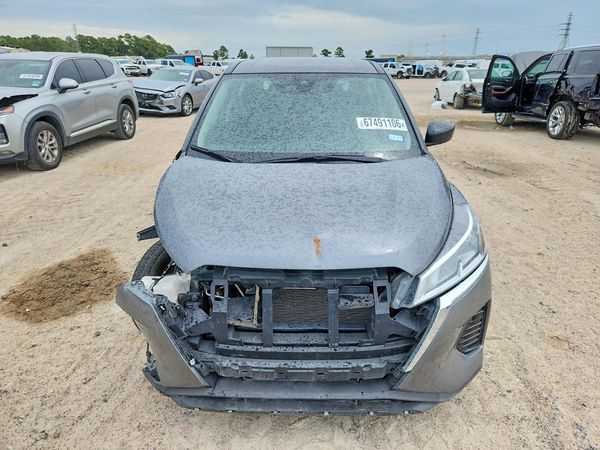 2024 NISSAN KICKS S