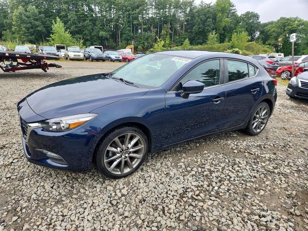 2018 MAZDA 3