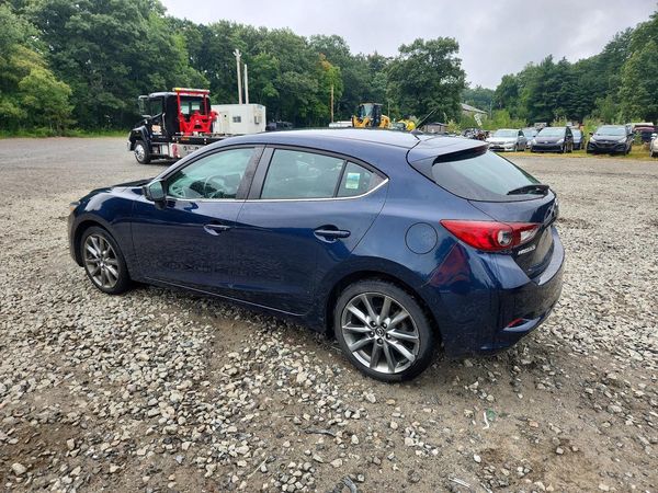 2018 MAZDA 3