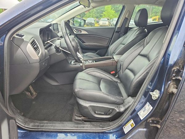 2018 MAZDA 3