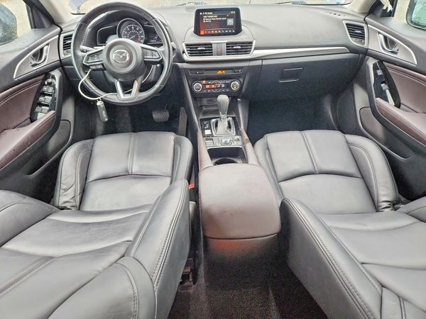 2018 MAZDA 3