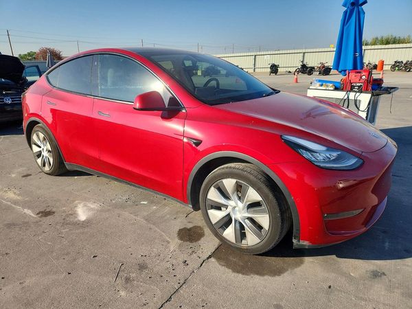 2021 TESLA MODEL Y — Passenger 3/4