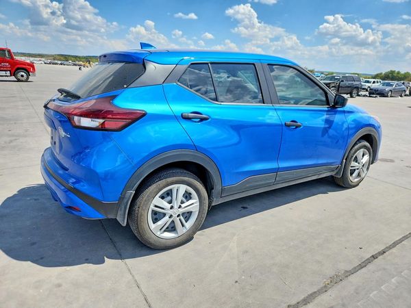 2024 NISSAN KICKS