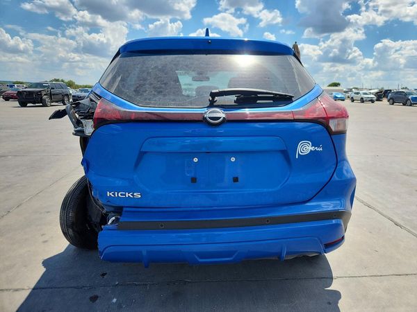 2024 NISSAN KICKS