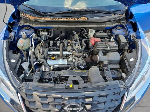 2024 NISSAN KICKS