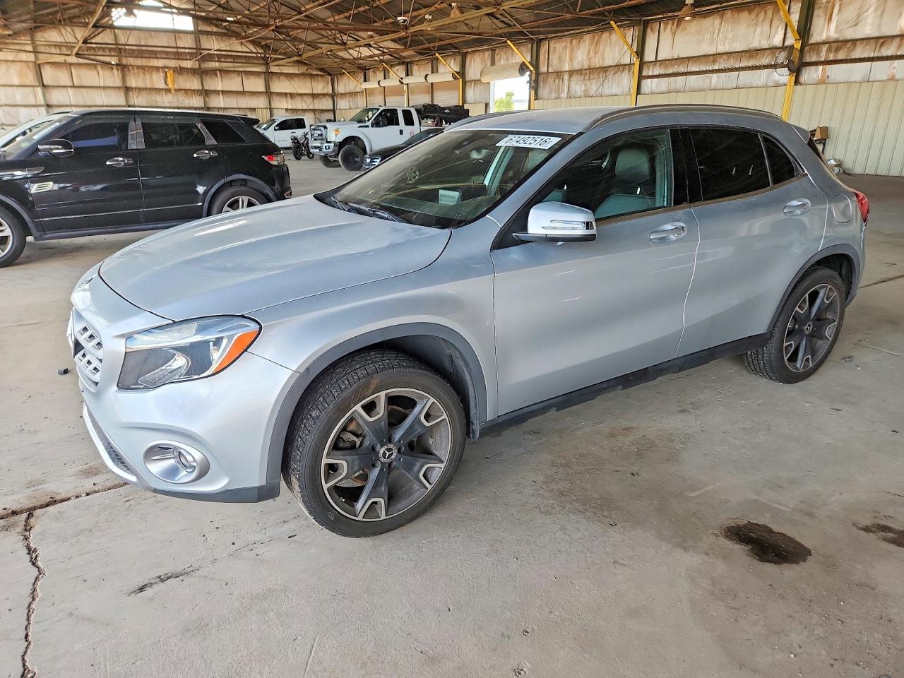 2020 MERCEDES-BENZ GLA
