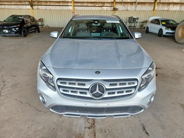 2020 MERCEDES-BENZ GLA