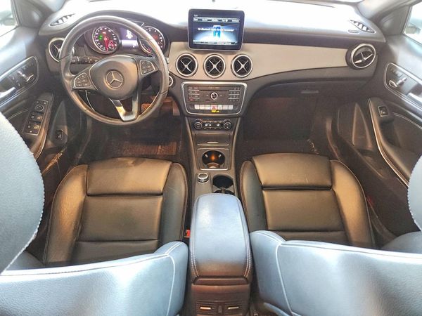 2020 MERCEDES-BENZ GLA