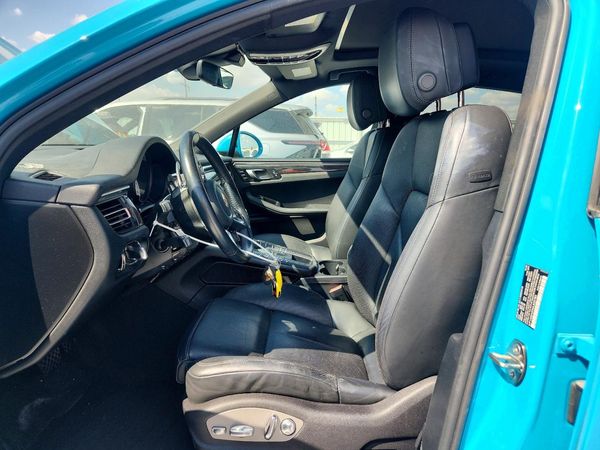 2021 PORSCHE MACAN