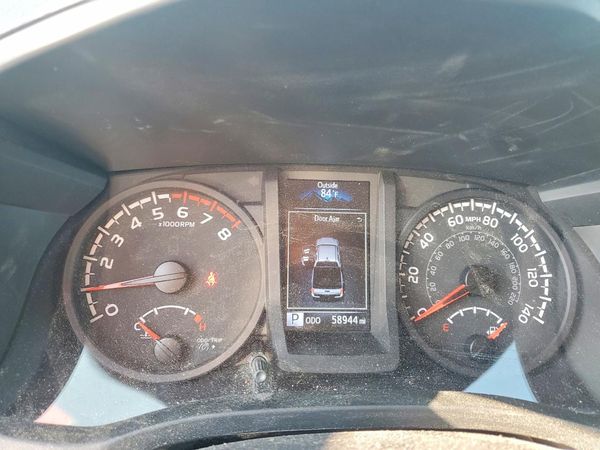 2022 TOYOTA TACOMA SR5