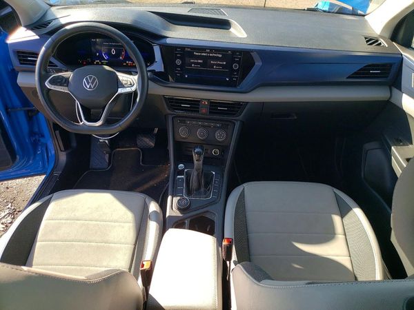 2022 VOLKSWAGEN TAOS SE