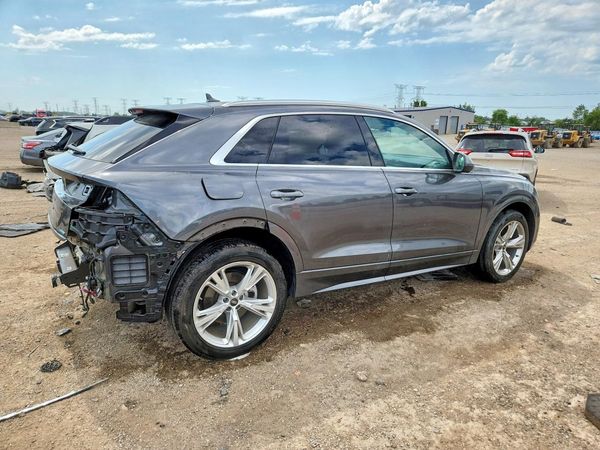 2023 AUDI Q8