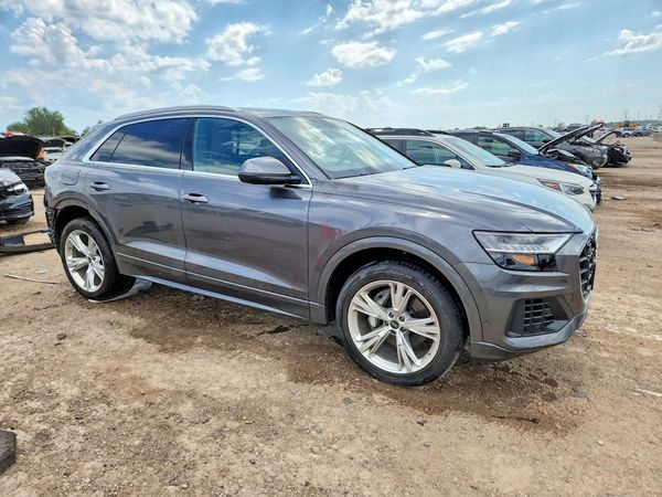 2023 AUDI Q8