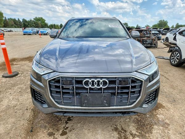 2023 AUDI Q8