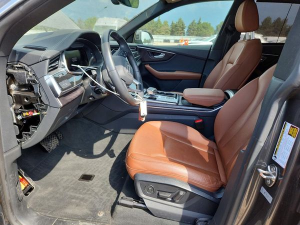 2023 AUDI Q8