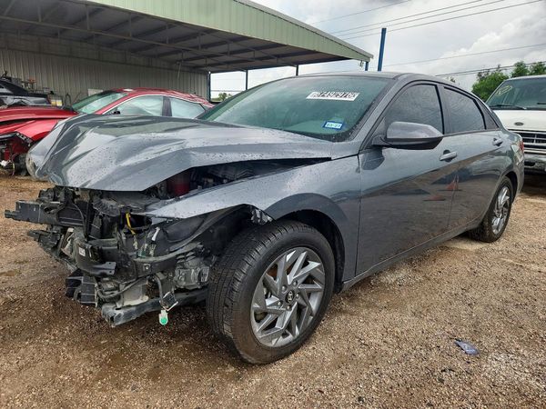 2024 HYUNDAI ELANTRA — DSFA — Front 3/4