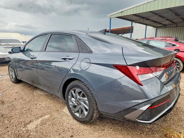 2024 HYUNDAI ELANTRA Blue — DSRA