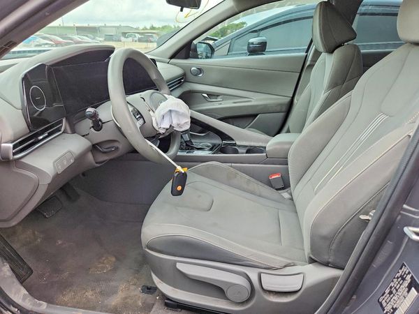 2024 HYUNDAI ELANTRA Blue — DENT
