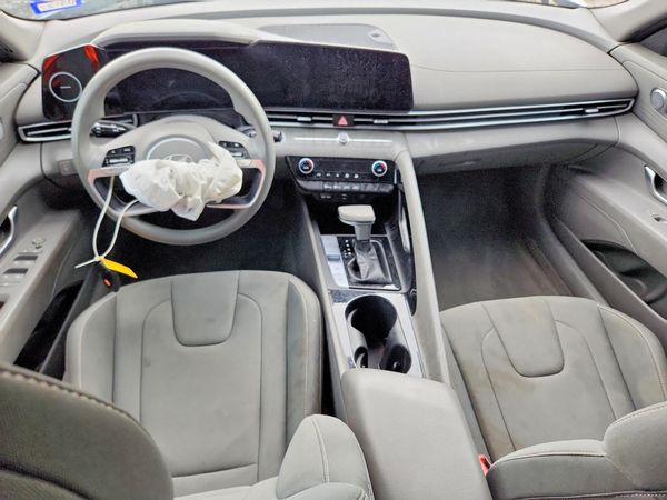 2024 HYUNDAI ELANTRA Blue — CKPT