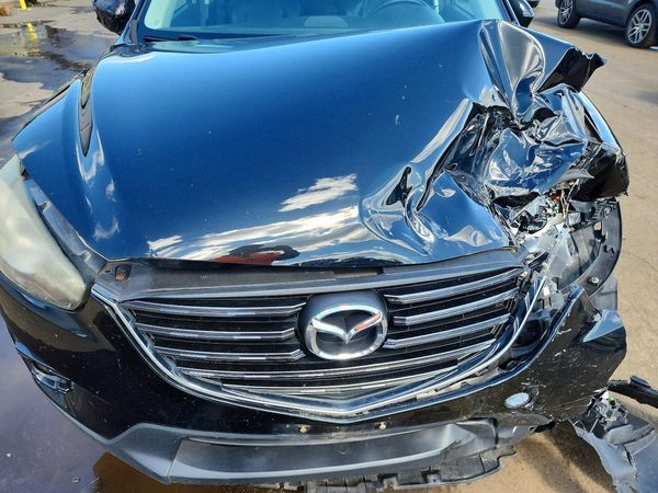 2016 MAZDA CX-5 Touring/GS — Engine bay