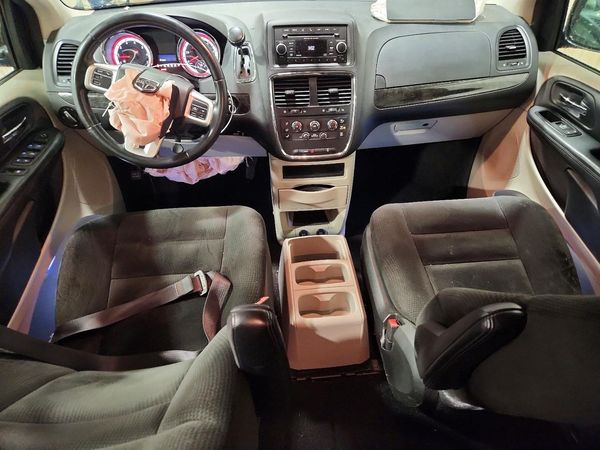 2015 DODGE GRAND CARAVAN SE