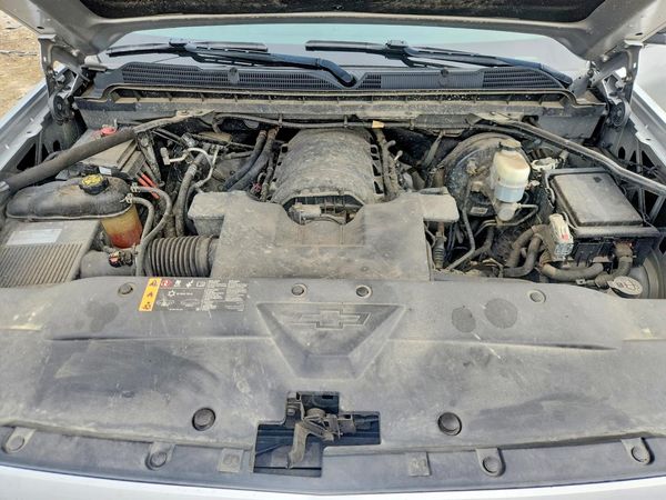 2018 CHEVROLET SILVERADO LT — Engine bay