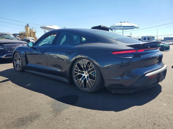 2021 PORSCHE TAYCAN