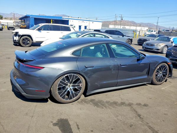 2021 PORSCHE TAYCAN