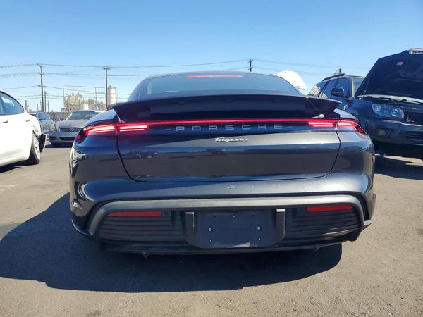 2021 PORSCHE TAYCAN