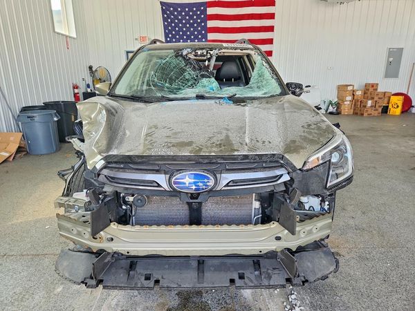 2022 SUBARU FORESTER