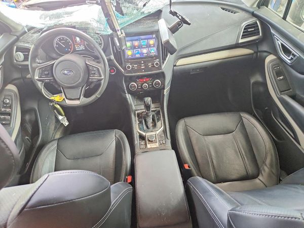2022 SUBARU FORESTER