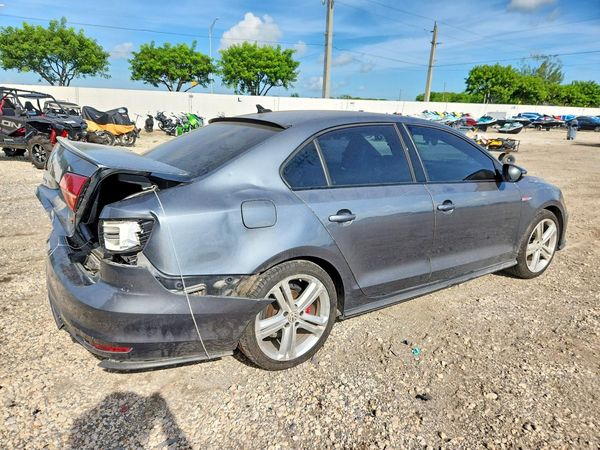 2017 VOLKSWAGEN JETTA GLI