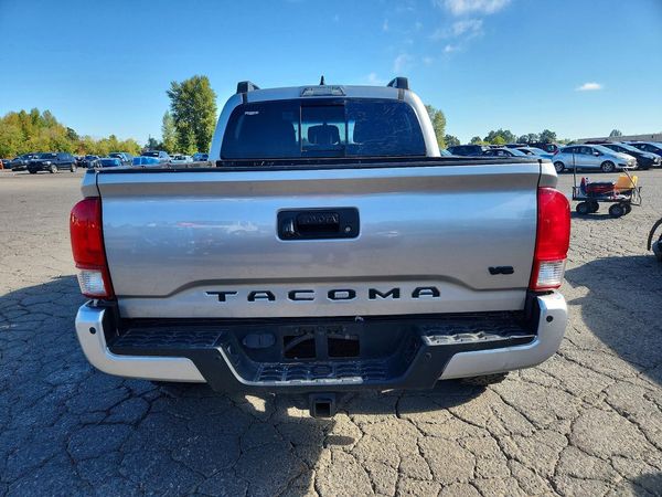 2017 TOYOTA TACOMA