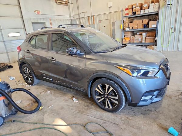 2020 NISSAN KICKS