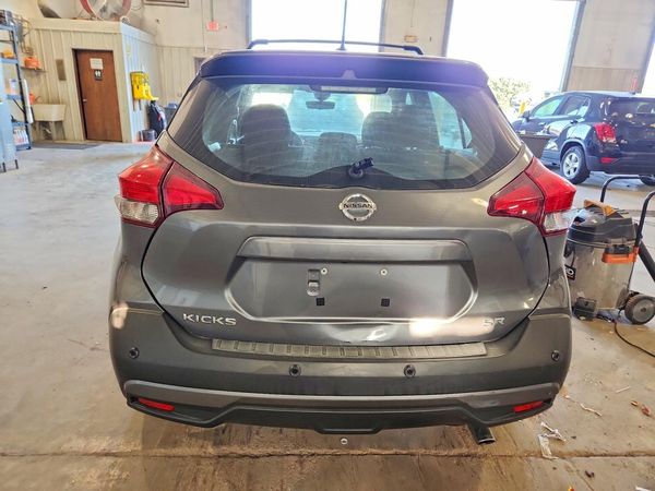 2020 NISSAN KICKS