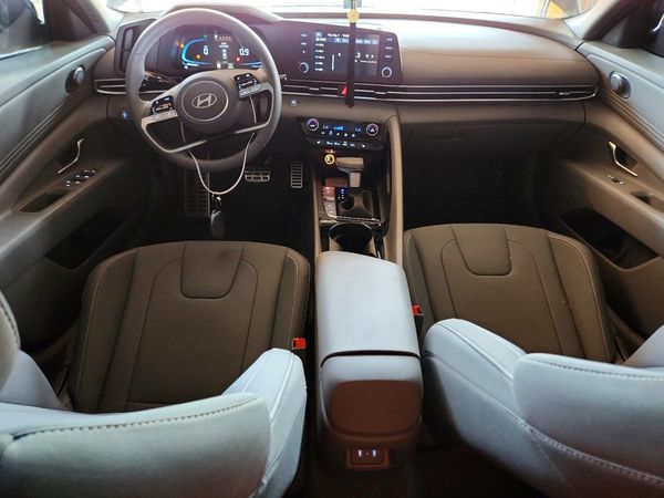 2026 HYUNDAI ELANTRA