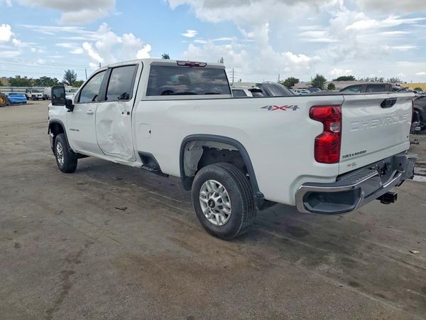 2025 CHEVROLET SILVERADO LT