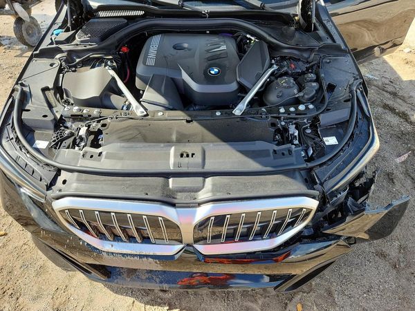 2026 BMW 530 xDrive — Engine bay