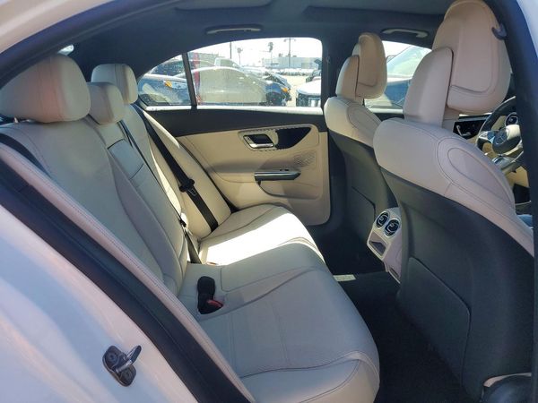 2024 MERCEDES-BENZ C C300