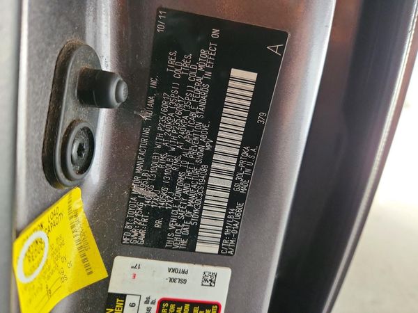 2012 TOYOTA SIENNA