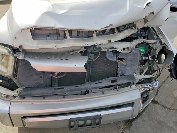 2014 TOYOTA TUNDRA Platinum — Engine bay