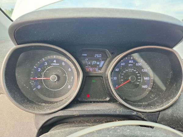 2016 HYUNDAI ELANTRA