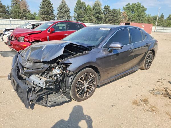 2018 TOYOTA CAMRY