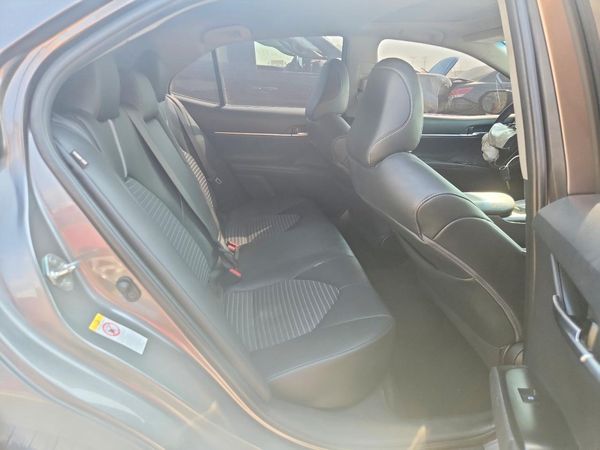2018 TOYOTA CAMRY