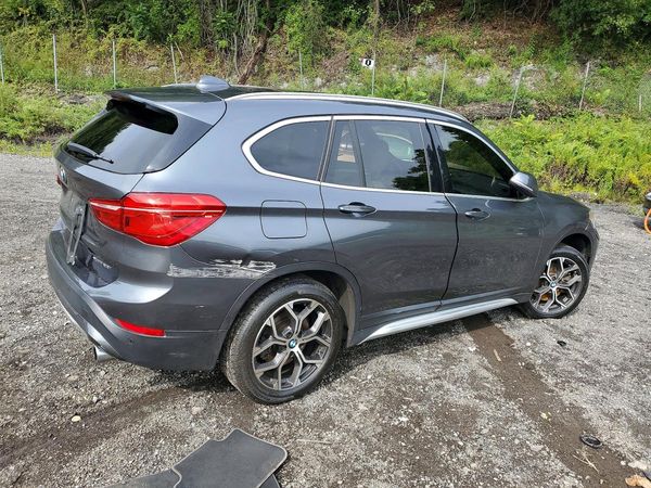 2022 BMW X1