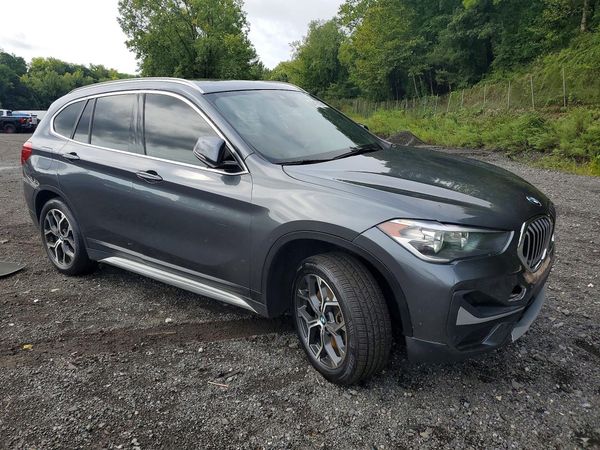 2022 BMW X1