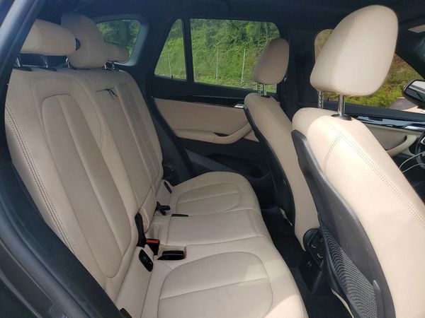 2022 BMW X1