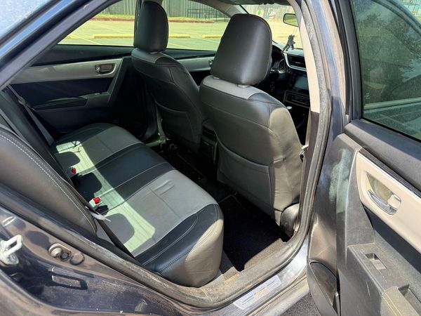 2017 TOYOTA COROLLA