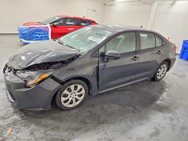 2025 TOYOTA COROLLA LE — Front 3/4